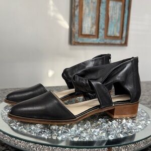 Journee Collection Black leather Taylor pump shoes NEW 7.5